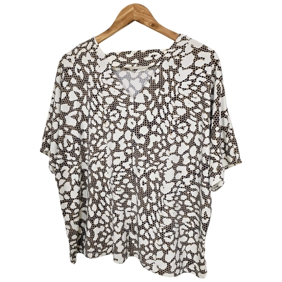 Clara Sunwoo Leopard Print Scoop Neck Relaxed Fit Popover Blouse White Tan Large - Picture 4 of 12